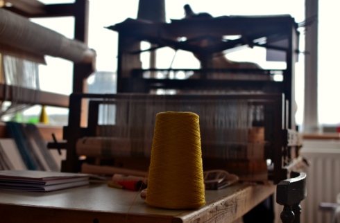 Decorator's Notebook meets Eleanor Pritchard sampling on loom